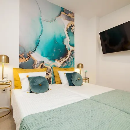 200m New A With Private, Heated Pool And Amazing Ocean View 阿德耶