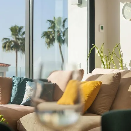 200m New A With Private, Heated Pool And Amazing Ocean View 빌라 아데제