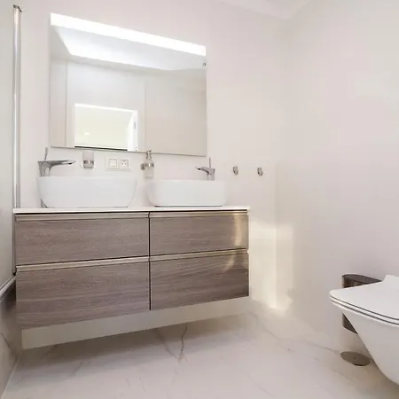 200m New A With Private, Heated Pool And Amazing Ocean View *