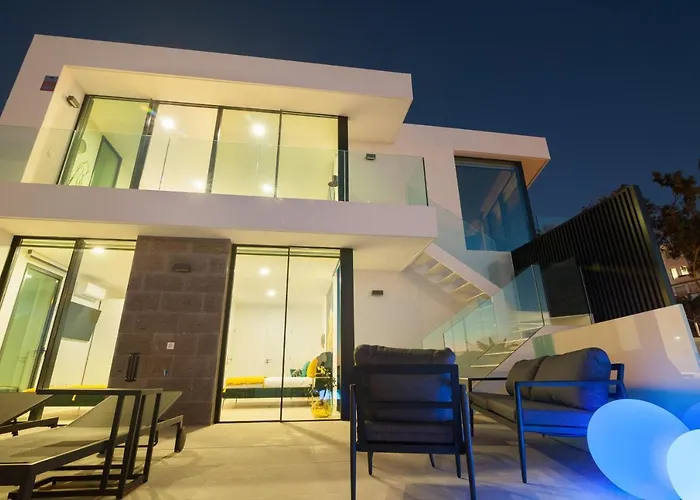 200m New A With Private, Heated Pool And Amazing Ocean View Адехе