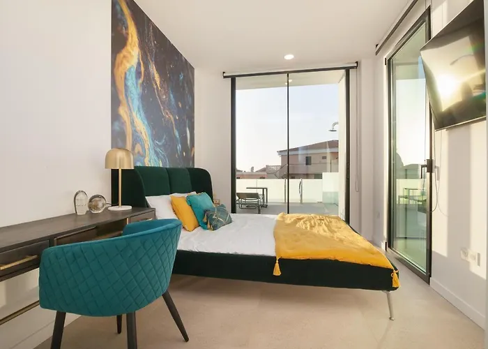 200m New A With Private, Heated Pool And Amazing Ocean View